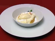 Soufflierte Gewürzorangenfilets mit Vanilleeis - Rezept