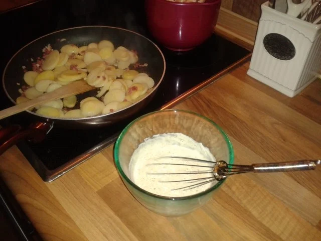 Rezept: Jägerpfännchen mit Kräuterschmand Bild Nr. 3 Jägerpfännchen mit Kräuterschmand - Rezept - Bild Nr. 3