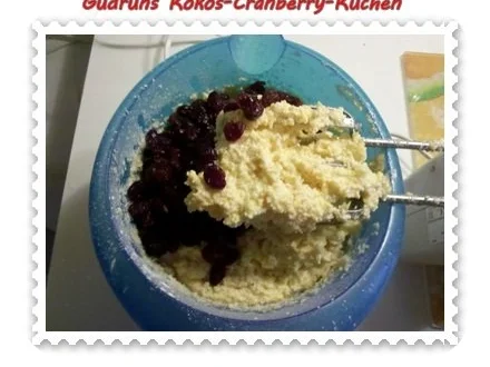 Rezept: Kuchen: Kokos-Cranberry-Kuchen Bild Nr. 4 Kuchen: Kokos-Cranberry-Kuchen - Rezept - Bild Nr. 4