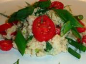 Rezept: Couscous-Salat mit Tomaten und Frühlingszwiebeln Couscous-Salat mit Tomaten und Frühlingszwiebeln - Rezept