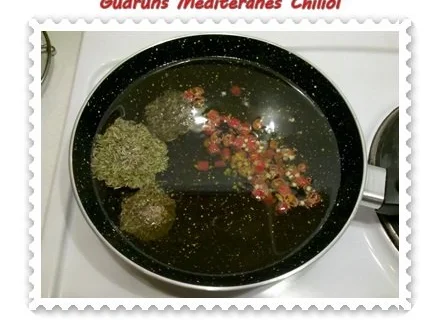 Rezept: Öl: Mediteranes Chiliöl Bild Nr. 4 Öl: Mediteranes Chiliöl - Rezept - Bild Nr. 4