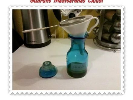 Rezept: Öl: Mediteranes Chiliöl Bild Nr. 5 Öl: Mediteranes Chiliöl - Rezept - Bild Nr. 5