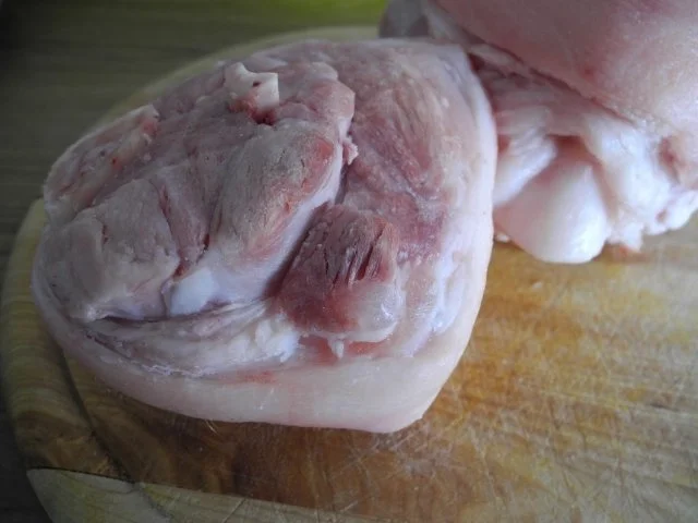 Schwein : gekochtes Eisbein - Rezept