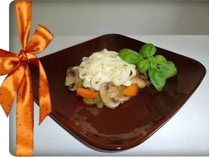 Champignons – Gemüsepfanne mit Tagliatellen - Rezept