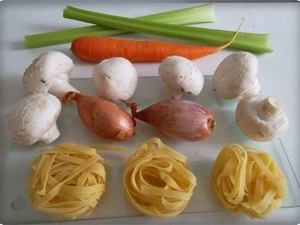 Champignons – Gemüsepfanne mit Tagliatellen - Rezept - Bild Nr. 4