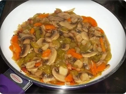 Champignons – Gemüsepfanne mit Tagliatellen - Rezept - Bild Nr. 11