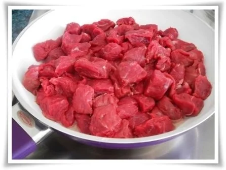 Rindergulasch zart und würzig  mit „Balsamissimo cremig mild mit Preiselbeeren“ verfeinert - Rezept - Bild Nr. 12