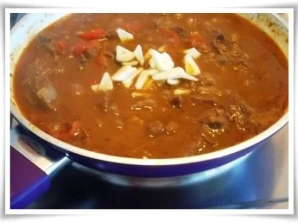 Rindergulasch zart und würzig  mit „Balsamissimo cremig mild mit Preiselbeeren“ verfeinert - Rezept - Bild Nr. 17