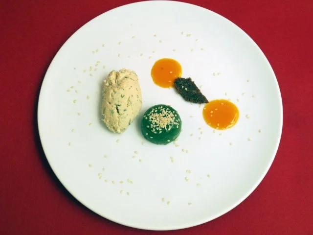 Rezept: Mousse von der geräucherten Bachforelle an einer Gurken-Dill-Praline Mousse von der geräucherten Bachforelle an einer Gurken-Dill-Praline - Rezept