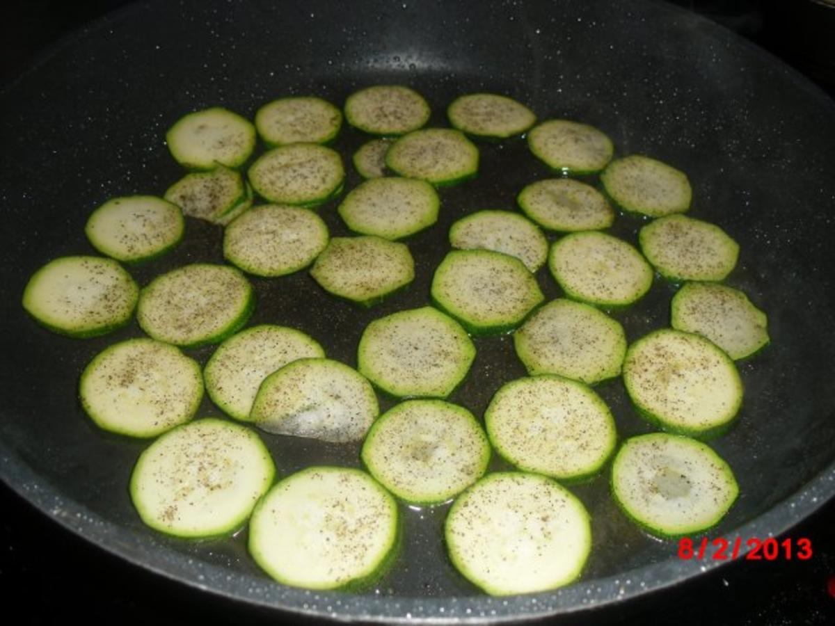 Schweinefilet-Taler mit Zucchini in Blätterteig-Tasche, - Rezept - Bild Nr. 6