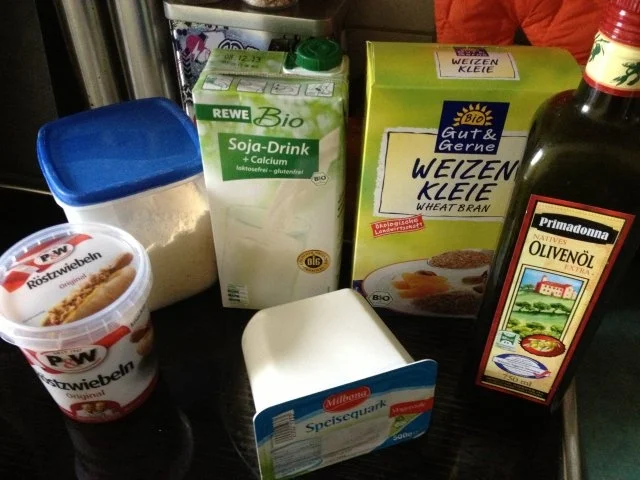 Rezept: saftig fluffige Pizzabrötchen Bild Nr. 3 saftig fluffige Pizzabrötchen - Rezept - Bild Nr. 3