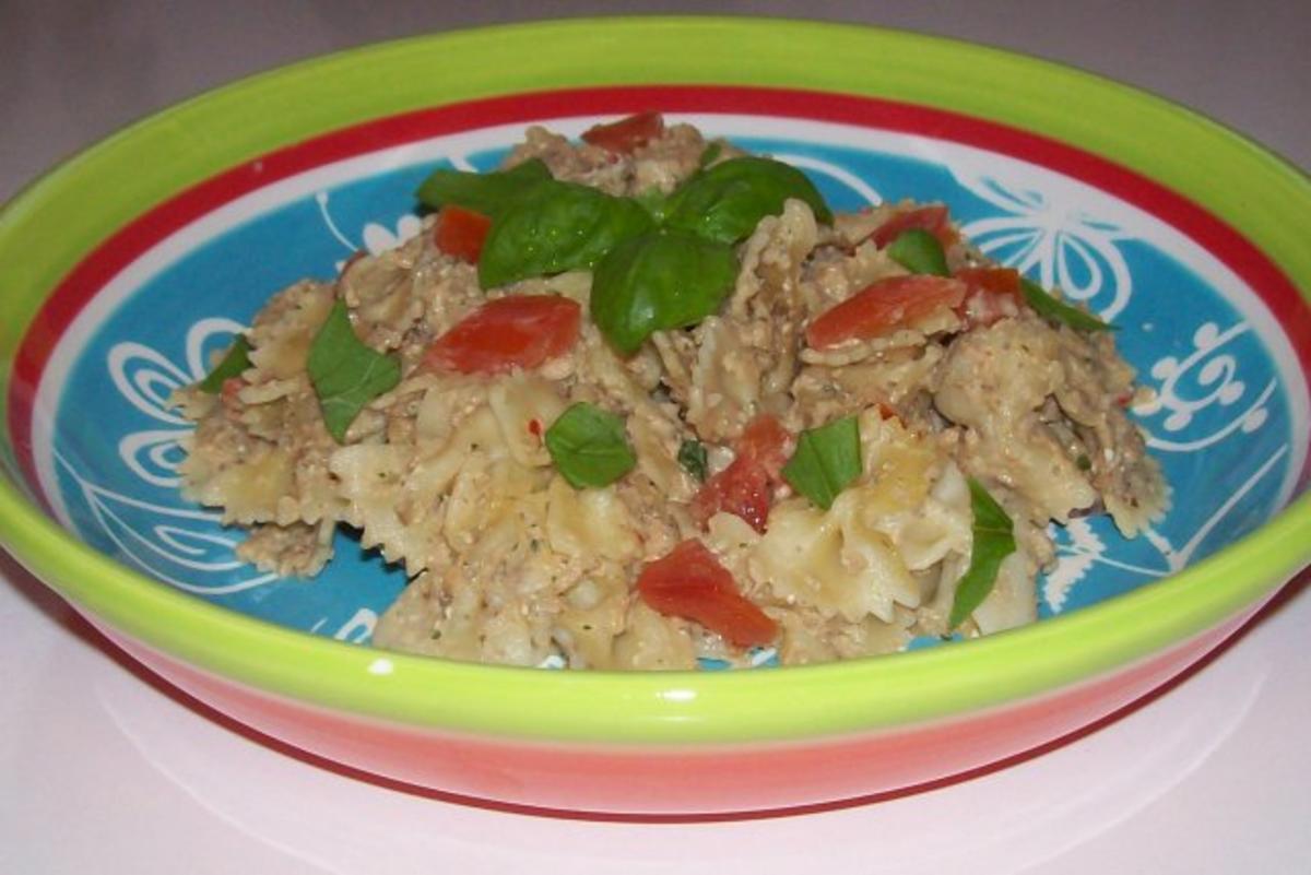 Pasta: Würziges Thunfisch-Feta-Pesto mit Balsamico-Champignons - Rezept - Bild Nr. 9