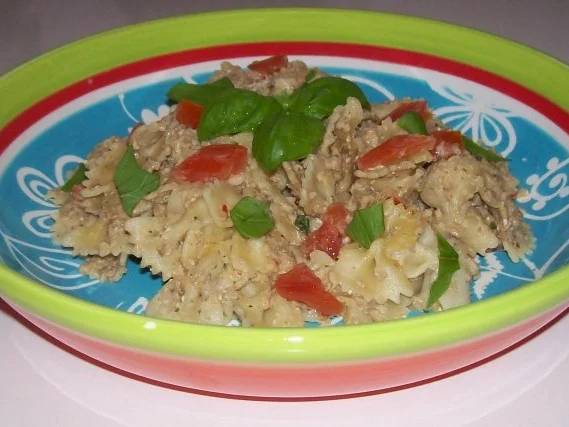 Rezept: Pasta: Würziges Thunfisch-Feta-Pesto mit Balsamico-Champignons Bild Nr. 9 Pasta: Würziges Thunfisch-Feta-Pesto mit Balsamico-Champignons - Rezept - Bild Nr. 9