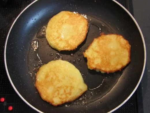 Rezept: Reibekuchen Bild Nr. 3 Reibekuchen - Rezept - Bild Nr. 3