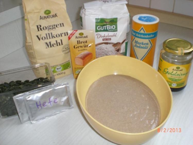 Roggen-Dinkelbrot mit Sauerteig (selbst hergestellt) - Rezept Roggen-Dinkelbrot mit Sauerteig (selbst hergestellt) - Rezept