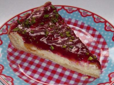 Rezept: Torten/Kuchen: Pfirsich-Käse-Tarte mit Cassis-Guss Torten/Kuchen: Pfirsich-Käse-Tarte mit Cassis-Guss - Rezept