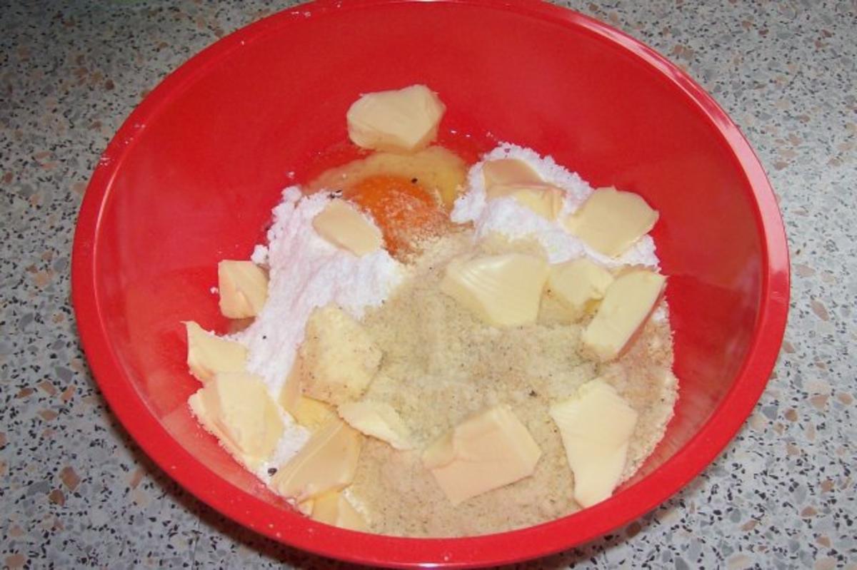Torten/Kuchen: Pfirsich-Käse-Tarte mit Cassis-Guss - Rezept - Bild Nr. 2