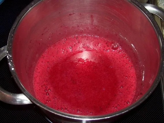 Torten/Kuchen: Pfirsich-Käse-Tarte mit Cassis-Guss - Rezept - Bild Nr. 15