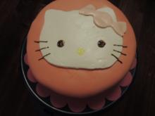 Hello Kitty Torte      (Oreo-Vanillecreme) - Rezept