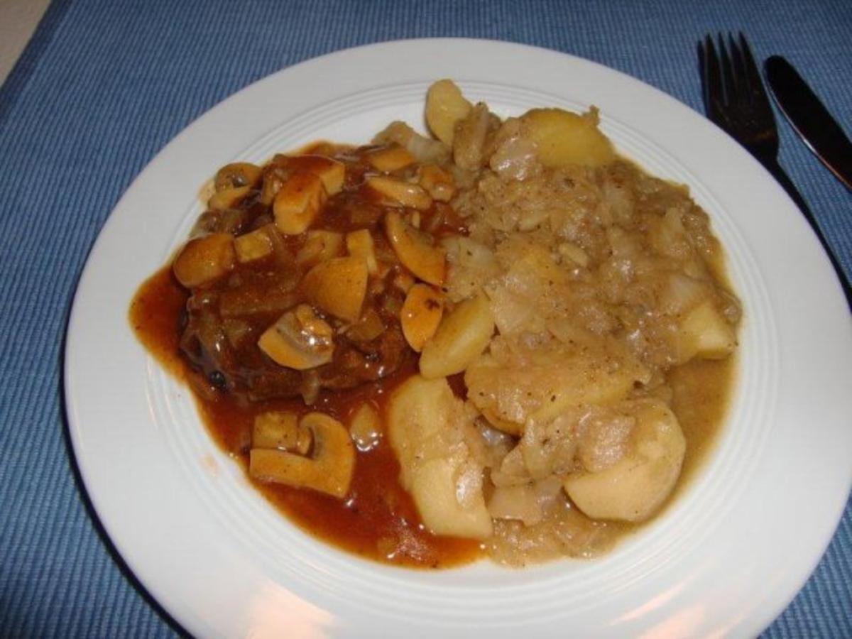 Jägerfrikadelle auf Kartoffelschmorkraut à la Heiko - Rezept - Bild Nr. 11