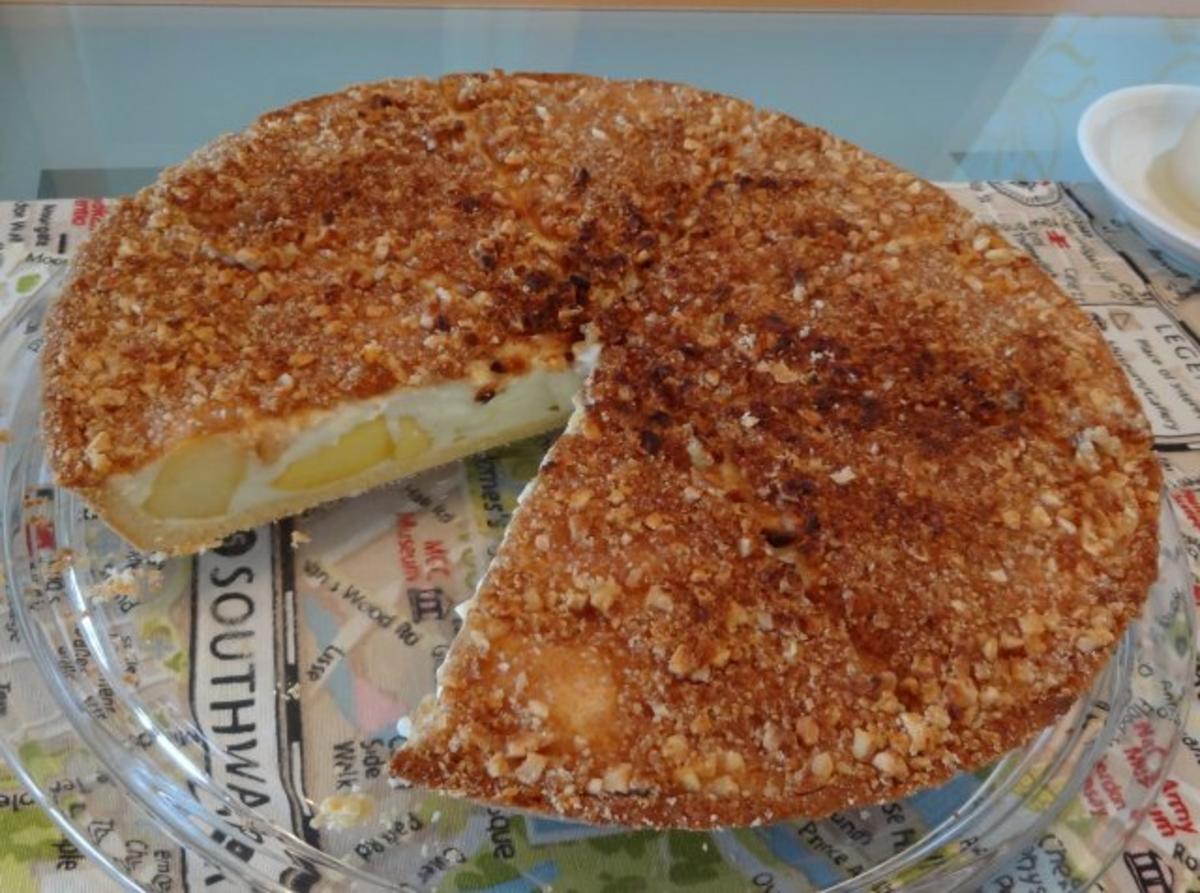 Vanille-Apfelkuchen mit gebrannter Mandelkruste - Rezept - kochbar.de