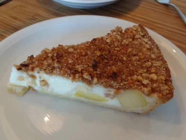 Rezept: Vanille-Apfelkuchen mit gebrannter Mandelkruste Bild Nr. 3 Vanille-Apfelkuchen mit gebrannter Mandelkruste - Rezept - Bild Nr. 3