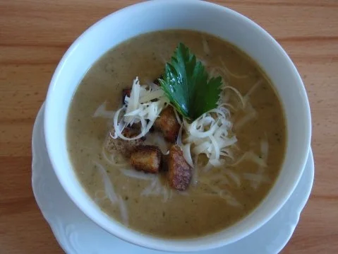 "Bayerische Brotsuppe" - Rezept - Bild Nr. 2