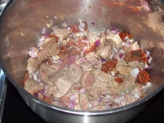 Würziges Gulasch "italienische Art" mit Mandelbutter-Pasta - Rezept - Bild Nr. 6