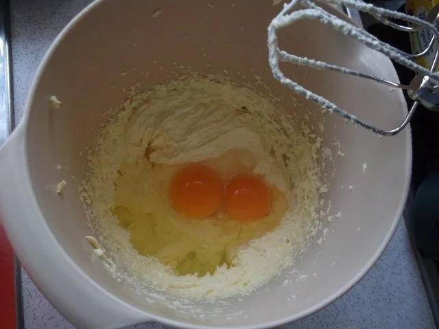 Bananen-Schoko-Cupcakes mit Vanillecreme - Rezept - Bild Nr. 4