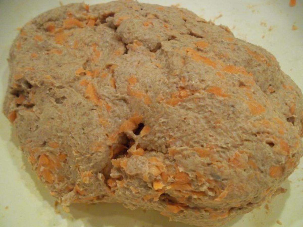 Marion's Dinkel-Karotten-Brot - Rezept - Bild Nr. 2