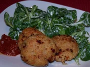 Graupenplätzchen mit Feldsalat - Rezept