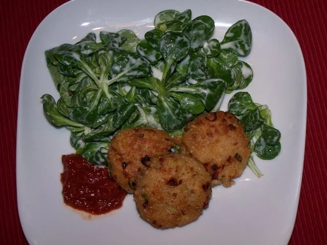 Graupenplätzchen mit Feldsalat - Rezept - Bild Nr. 2