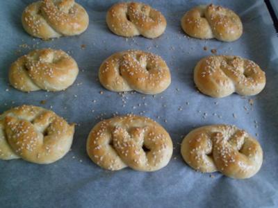 Rezept: Parmesan Brezel-Brötchen Parmesan Brezel-Brötchen - Rezept