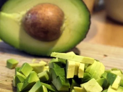 Scharfe Hähnchenbrust mit Avocadosalsa - Rezept - Bild Nr. 5