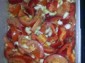 Rezept: Salate: Tomaten - Paprikasalat Bild Nr. 3 Salate: Tomaten - Paprikasalat - Rezept - Bild Nr. 3