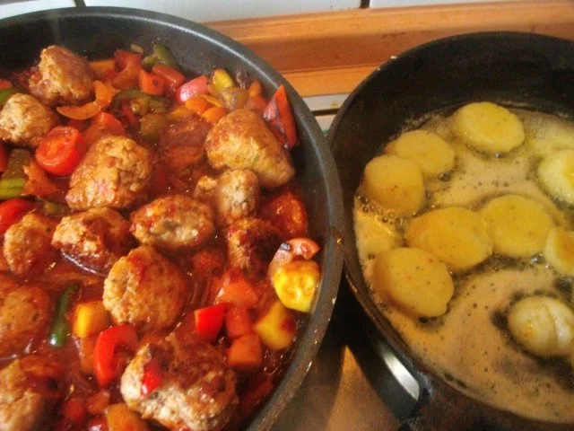 Zigeunerhackbällchen mit Kartoffelknödeltaler - Rezept - Bild Nr. 16