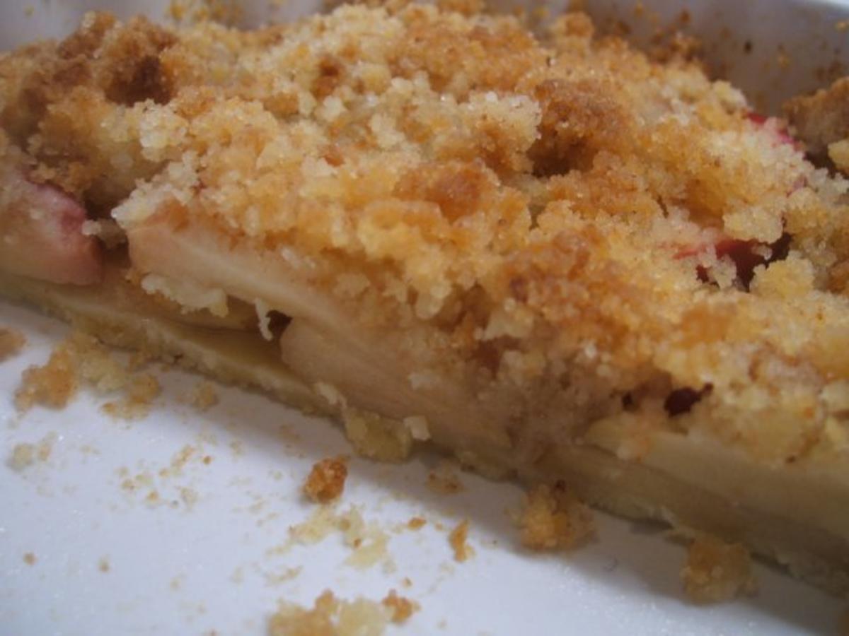 Bilder für Backen: Kleine Apfeltarte mit Mandelstreusel - Rezept