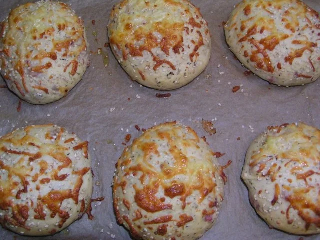 Rezept: Pizza Schinken Brötchen Bild Nr. 5 Pizza Schinken Brötchen - Rezept - Bild Nr. 5