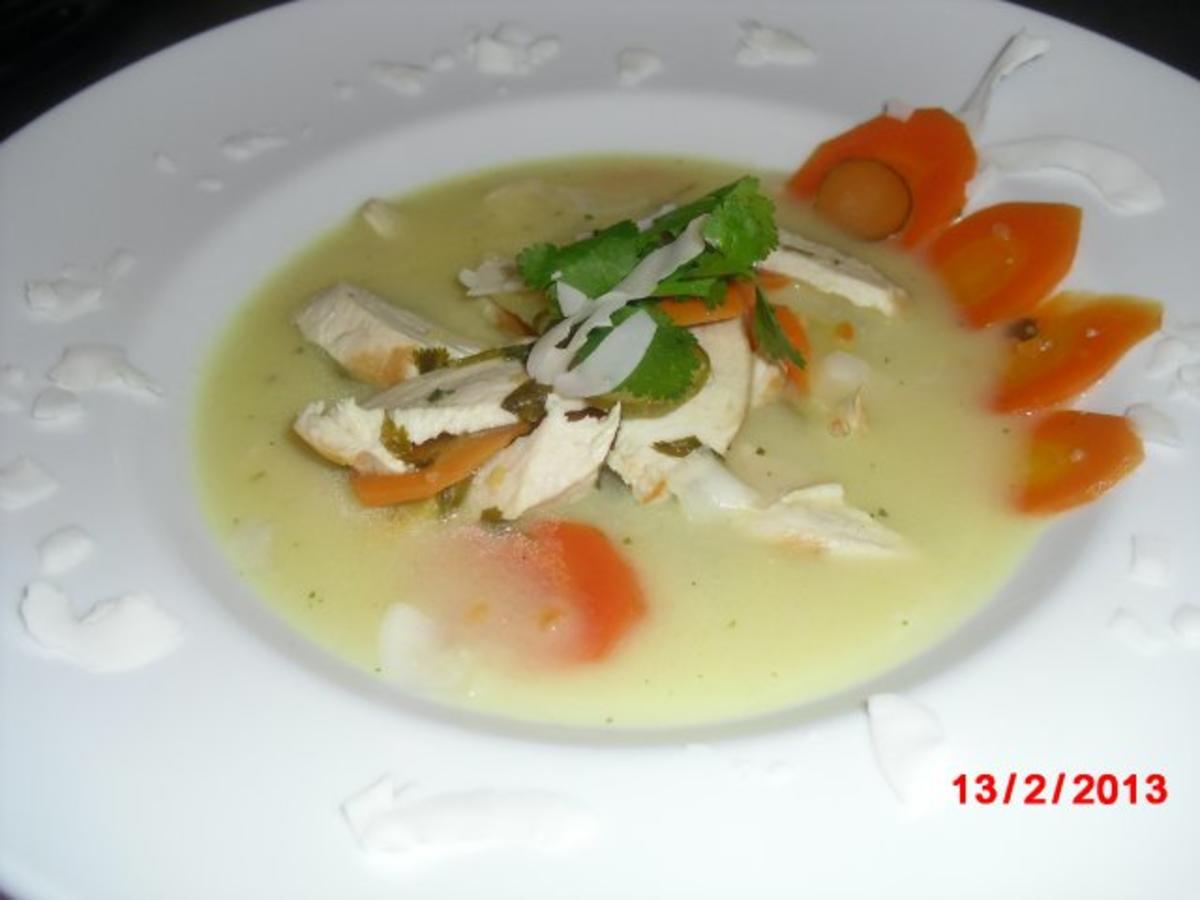 Kokos-Suppe mit Gemüse und Hühnchen - Rezept - Bild Nr. 2