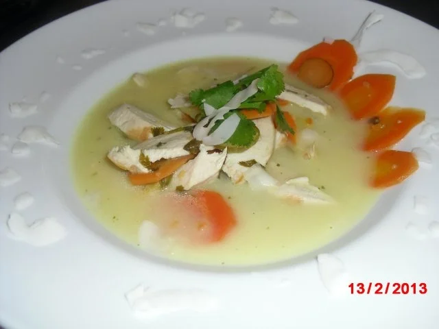 Kokos-Suppe mit Gemüse und Hühnchen - Rezept - Bild Nr. 2