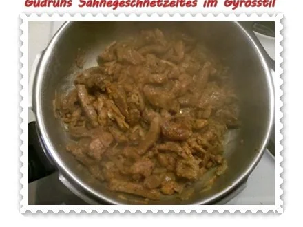 Rezept: Fleisch: Sahnegeschnetzeltes im Gyrosstil Bild Nr. 6 Fleisch: Sahnegeschnetzeltes im Gyrosstil - Rezept - Bild Nr. 6