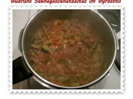 Rezept: Fleisch: Sahnegeschnetzeltes im Gyrosstil Bild Nr. 10 Fleisch: Sahnegeschnetzeltes im Gyrosstil - Rezept - Bild Nr. 10