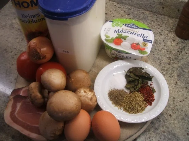 Pikantes Backen: Pizzatörtchen mit Strudelteig - Rezept - Bild Nr. 2