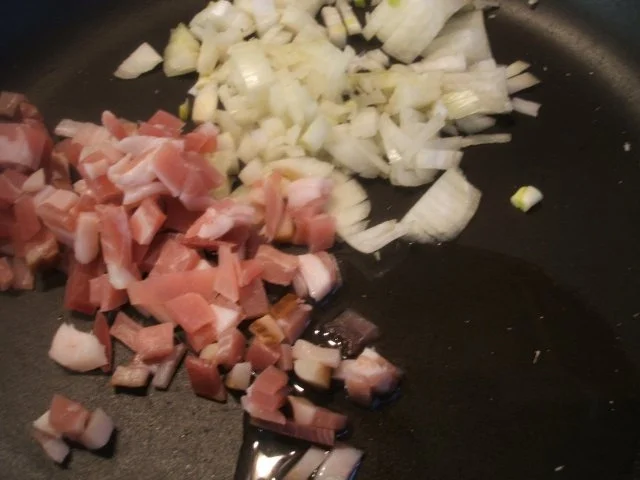 Pikantes Backen: Pizzatörtchen mit Strudelteig - Rezept - Bild Nr. 8