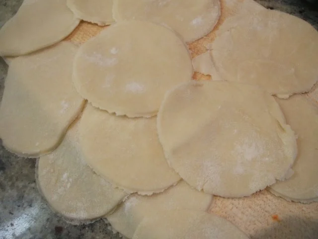 Pikantes Backen: Pizzatörtchen mit Strudelteig - Rezept - Bild Nr. 14