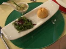 Avocadcreme mit Wildsalat und hausgemachten Kräuterbrötchen (Diana Eichhorn) - Rezept