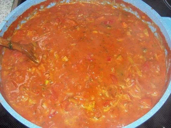 Lachslasagne mit Knusperkruste und cremiger Paprika-Tomatensoße - Rezept - Bild Nr. 9