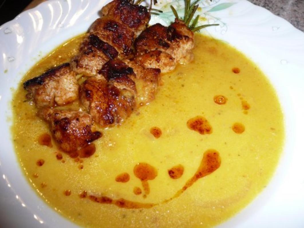Suppe: Paprikasuppe mit Putenspießchen - Rezept - kochbar.de