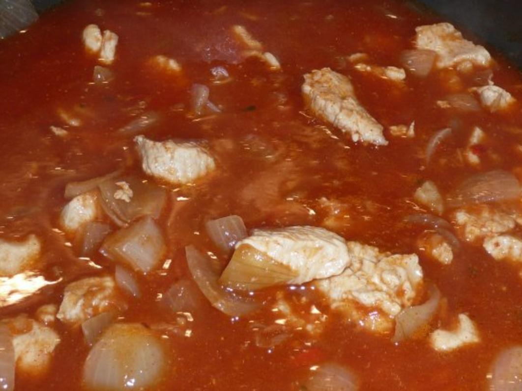 Geflügel: Putengulasch - Rezept mit Bild - kochbar.de