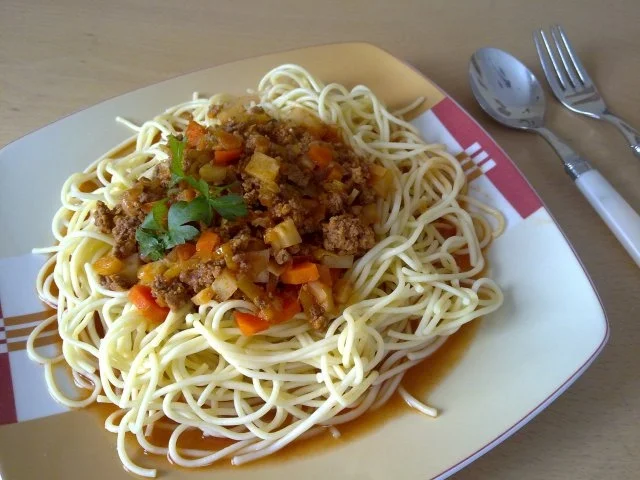 Rezept: *"* Spagetti mit Hackfleisch-Gemüse-Soße *"* *"* Spagetti mit Hackfleisch-Gemüse-Soße *"* - Rezept